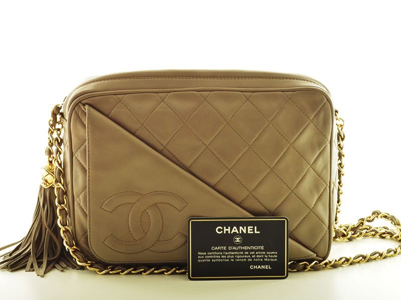 Prøve Kontoret Elskede Chanel tasker - Stort udvalg af brugte Chanel tasker - Køb sikkert online